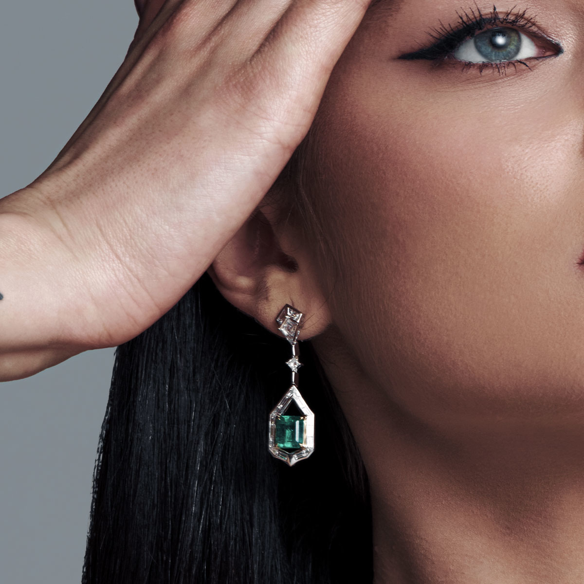 woman-wearing-high-jewelry-earrings